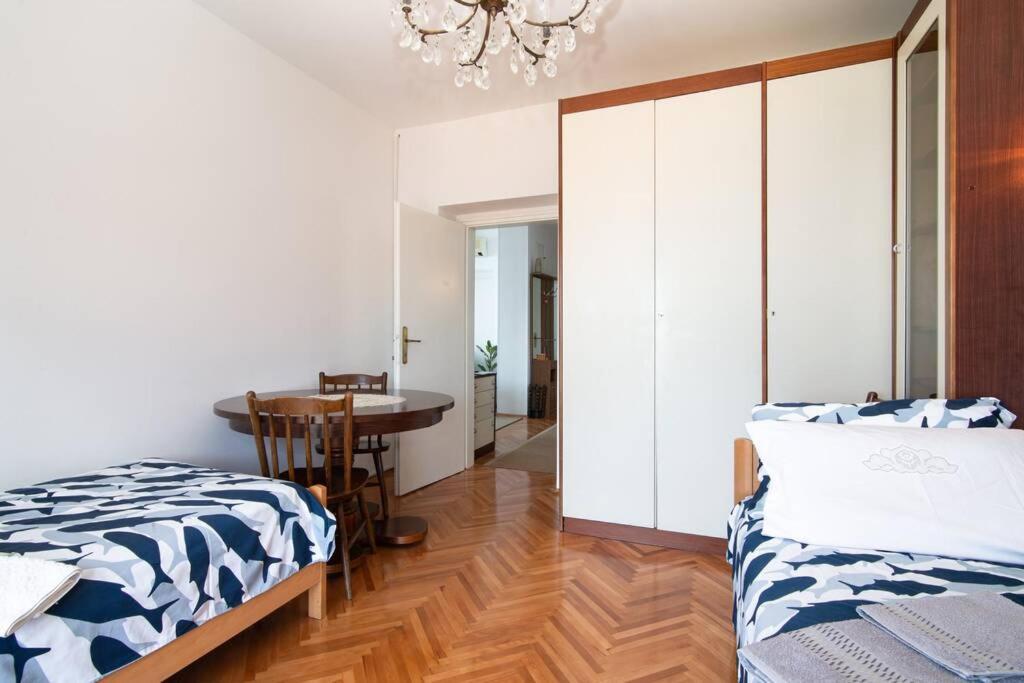 Apartma Milena Koper Exteriör bild